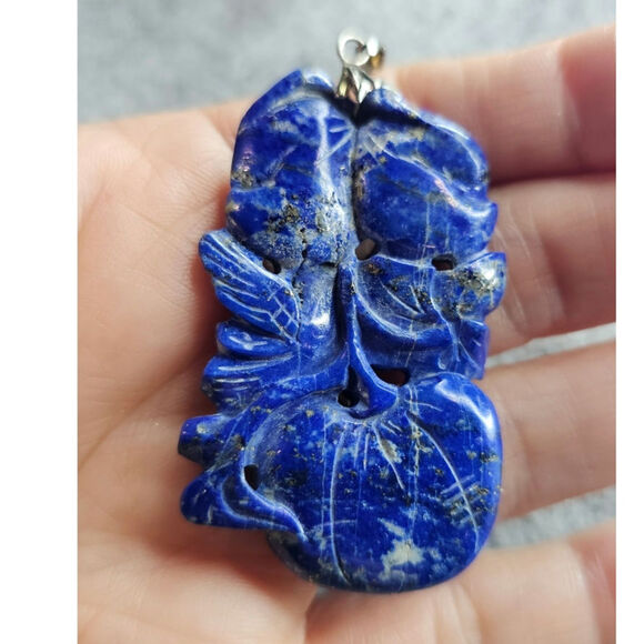 Vintage Lapis Lazuli Hand Carved Pendant - Picture 4 of 4